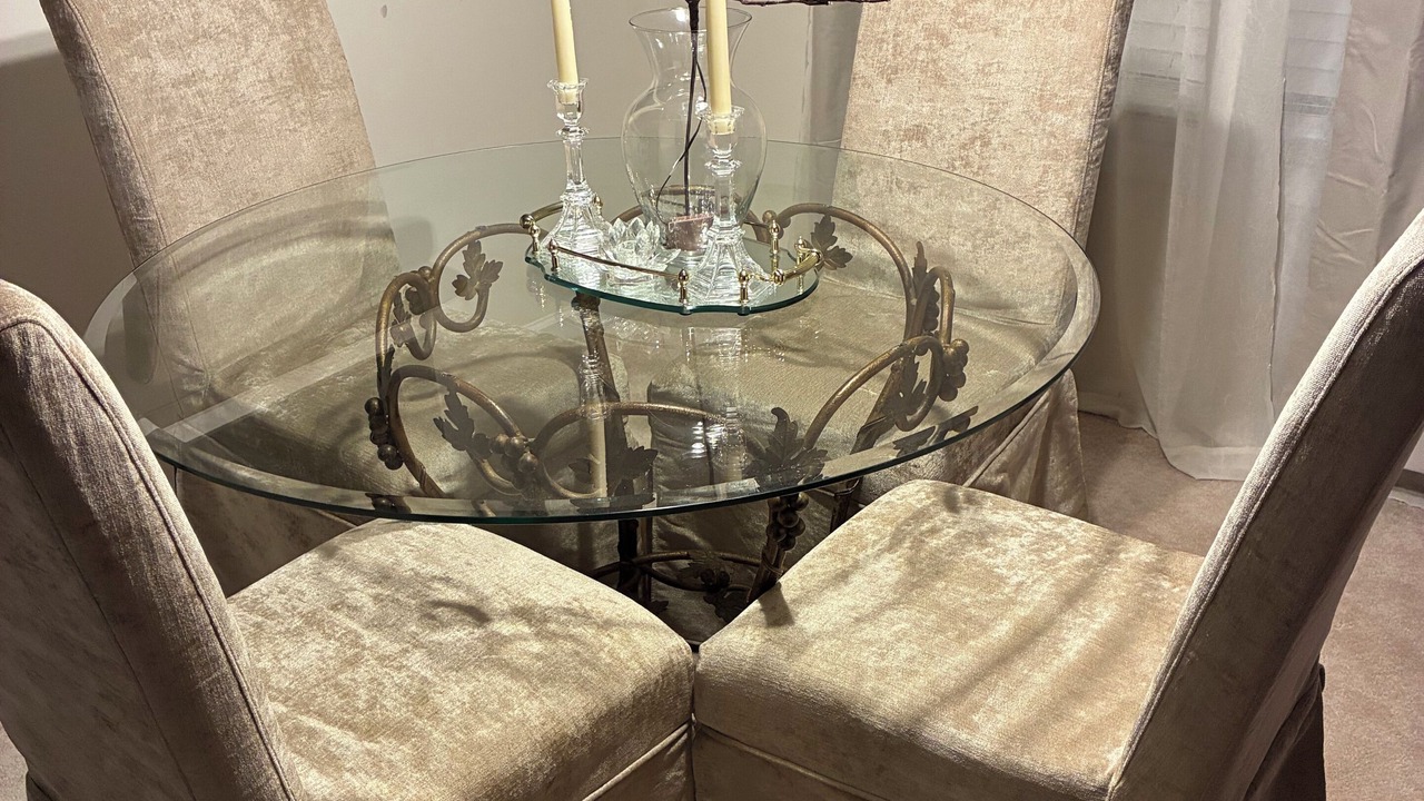 Photo of Livingroom in Southeast Raleigh