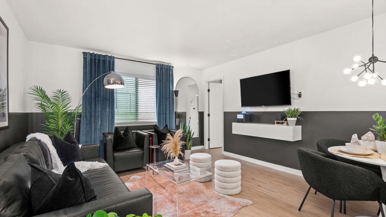 Photo of Livingroom in Melrose