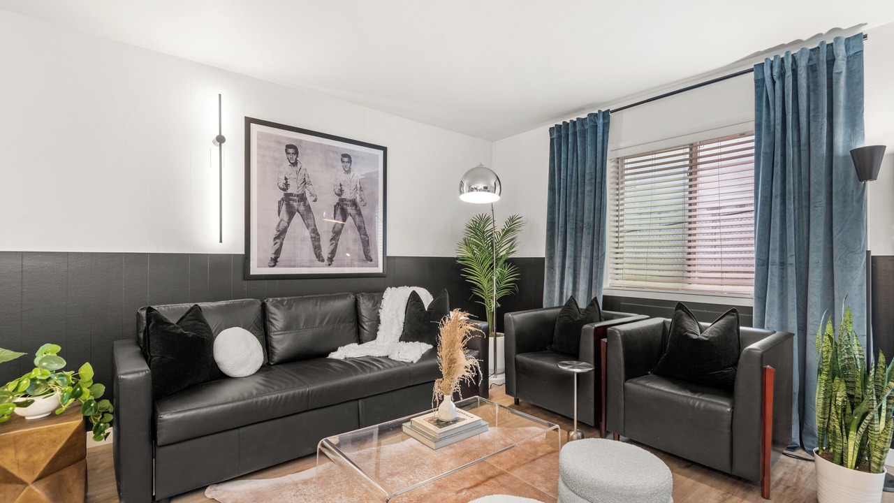 Photo of Livingroom in Melrose
