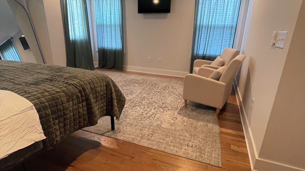 Photo of Bedroom in Inglewood