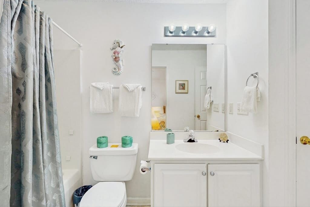 Photo of Bathroom in Carolina Yacht Landing