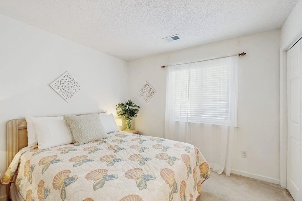 Photo of Bedroom in Carolina Yacht Landing