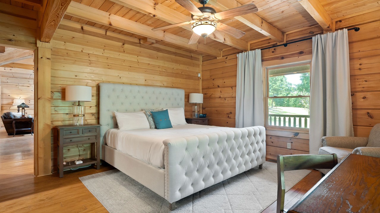Photo of Bedroom in Smithville