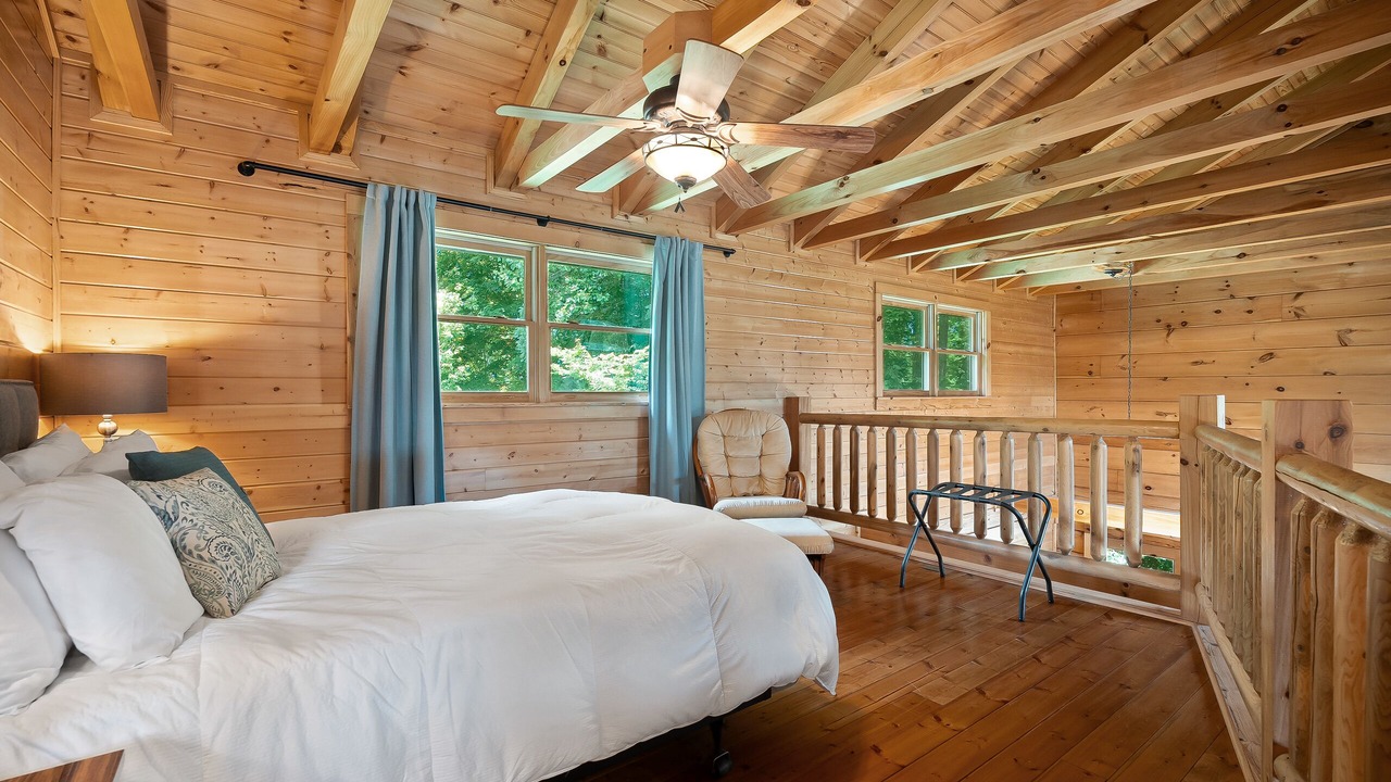 Photo of Bedroom in Smithville