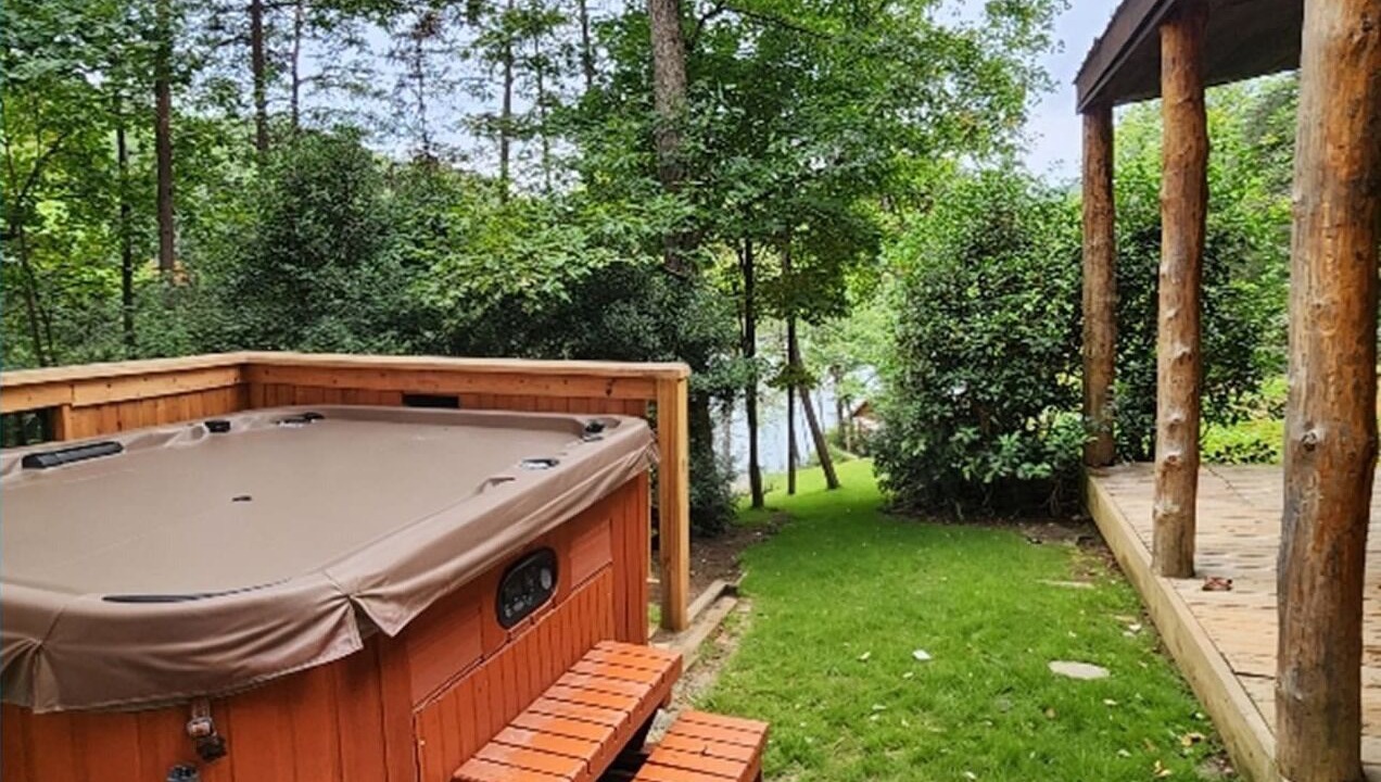 Photo of Outdoor in Lake Lure