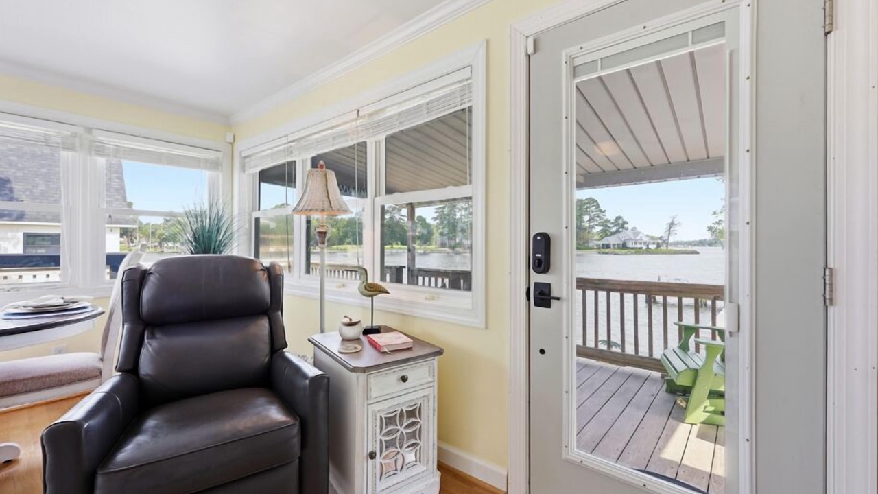 Photo of Livingroom in Minnesott Beach