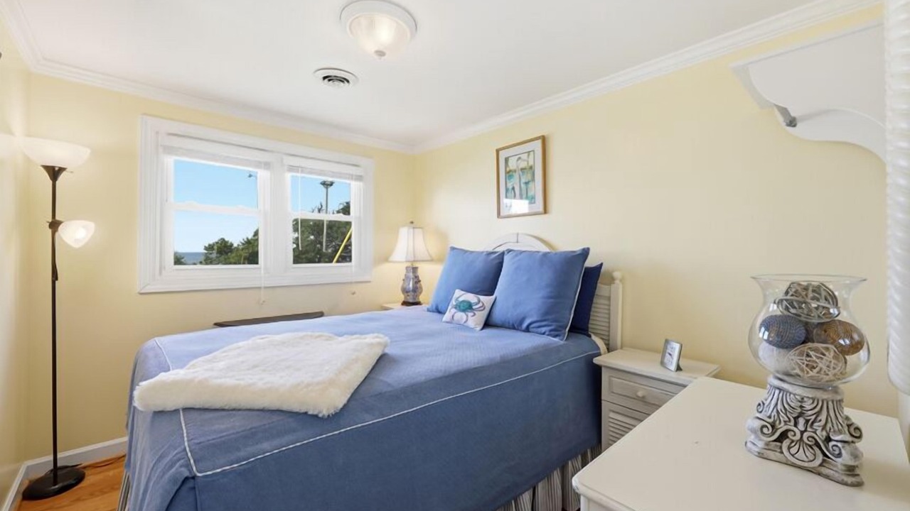 Photo of Bedroom in Minnesott Beach