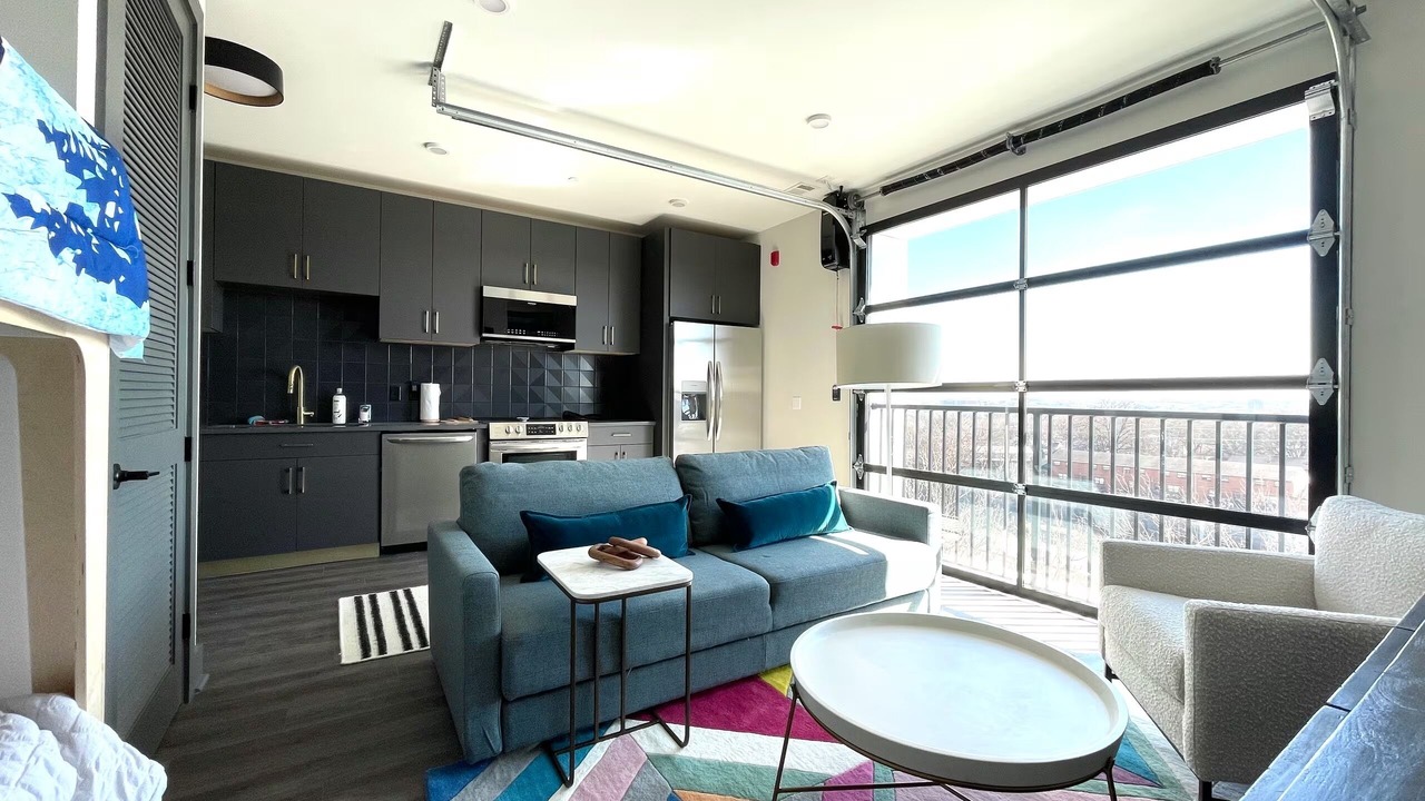 Photo of Livingroom in Academy Square