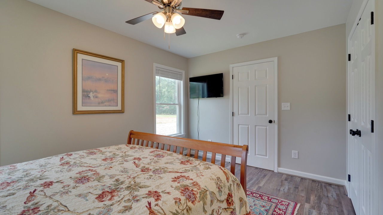 Photo of Bedroom in Tignall