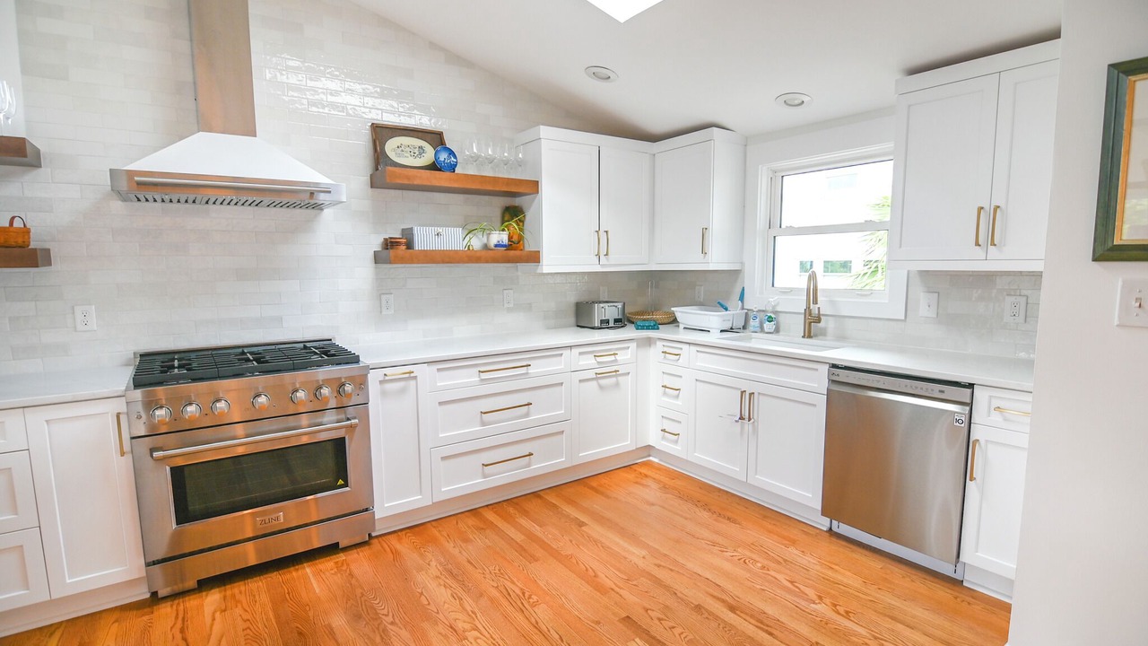 Photo of Kitchen in South Harbor Island