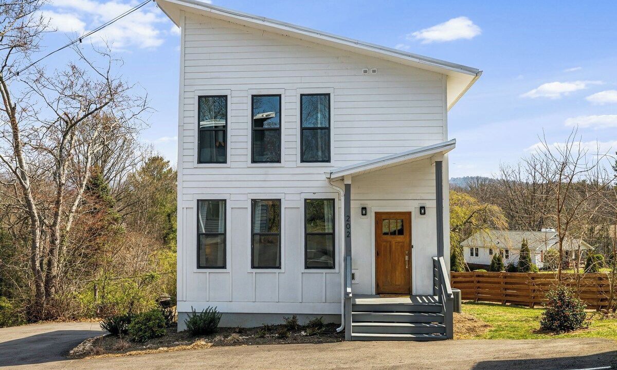 Photo of Outdoor in Woodfin