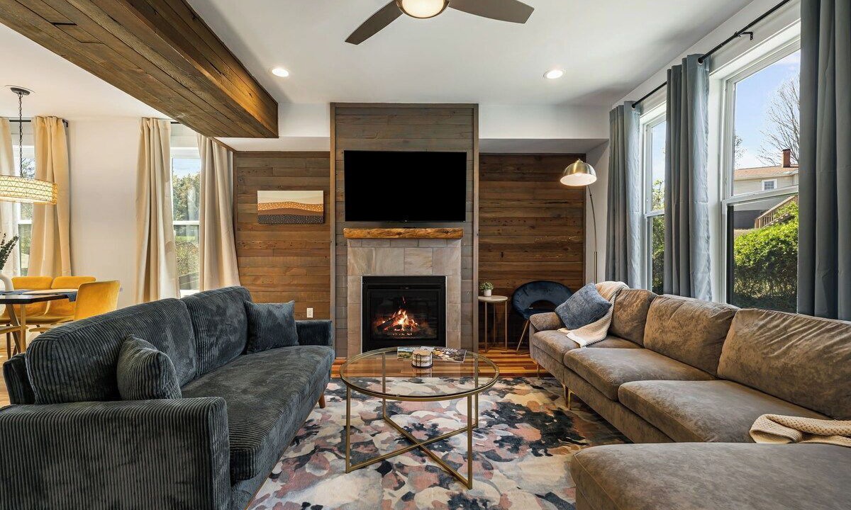Photo of Livingroom in Woodfin