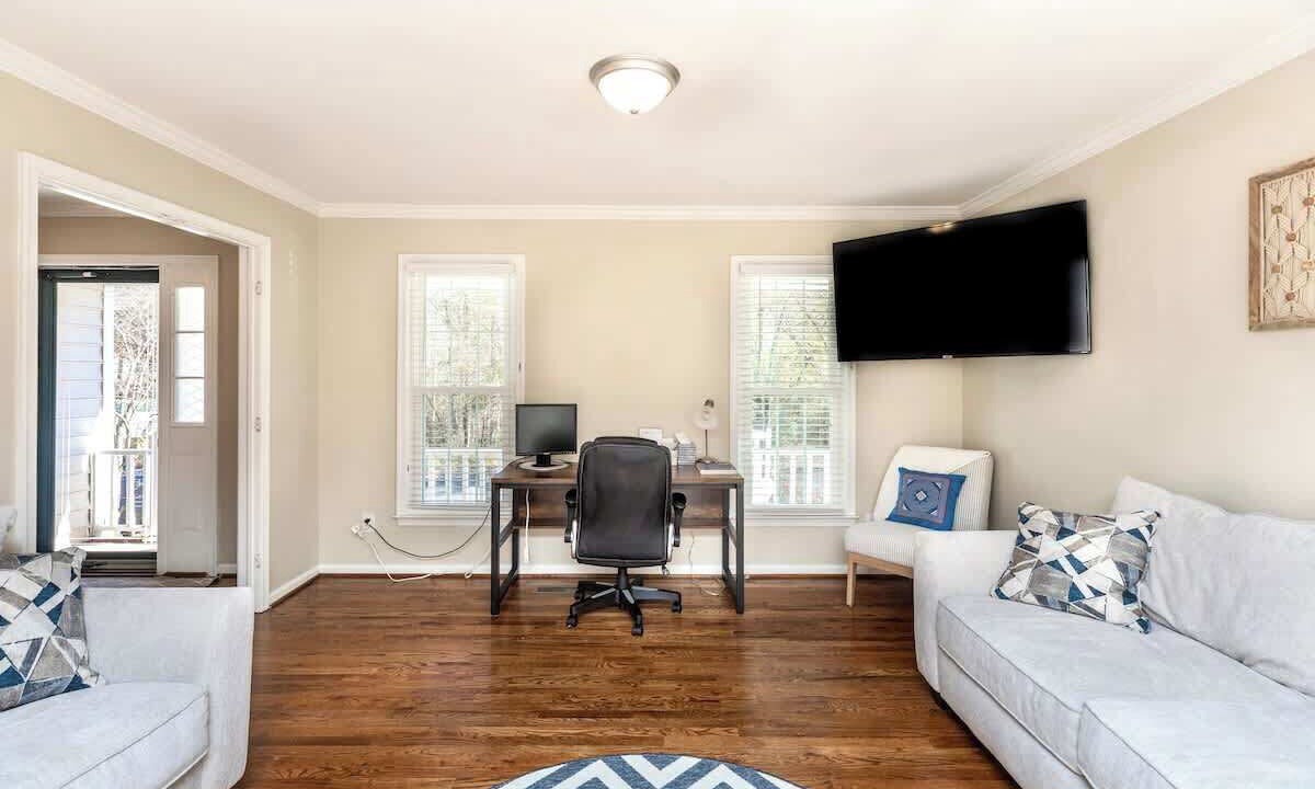 Photo of Livingroom in Greensboro