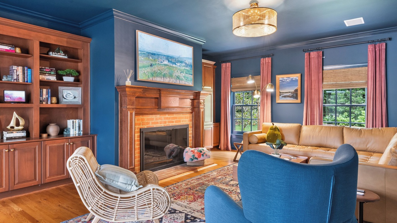 Photo of Livingroom in Charles City