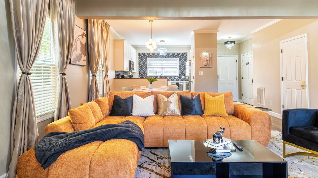 Photo of Livingroom in Northeast Raleigh