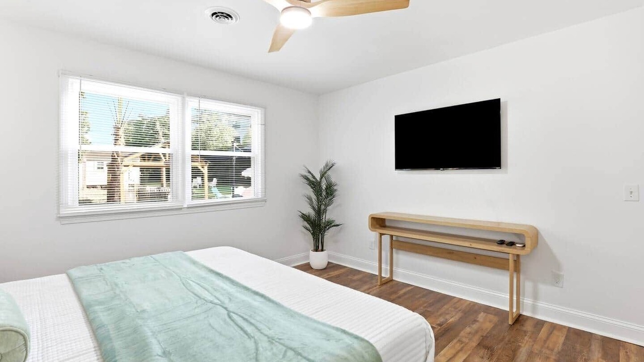 Photo of Bedroom in Silver Lake