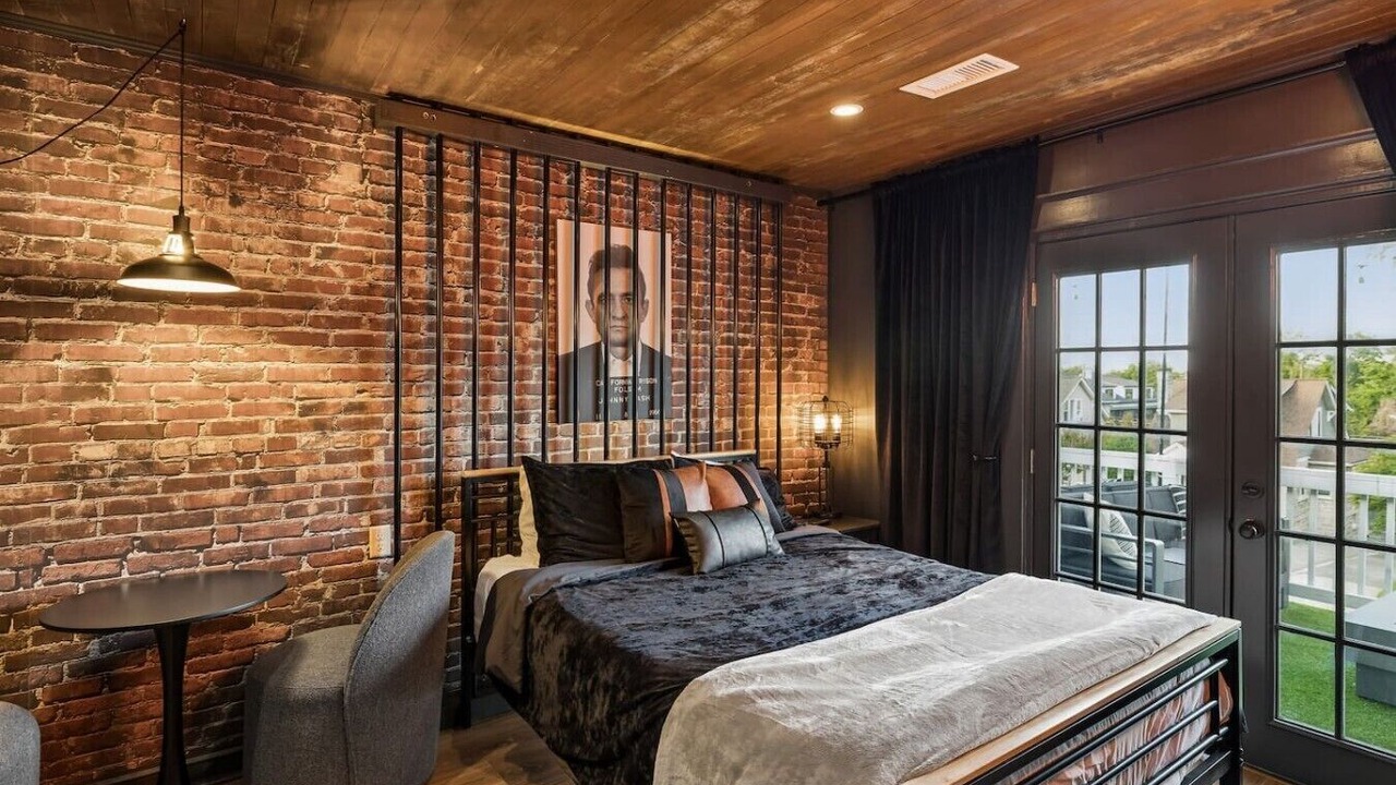 Photo of Bedroom in Hillsboro Village
