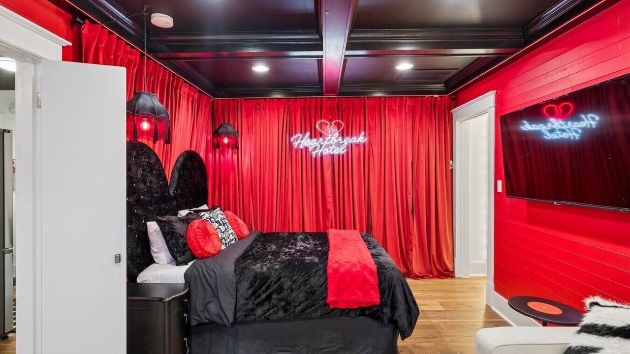 Photo of Bedroom in Hillsboro Village