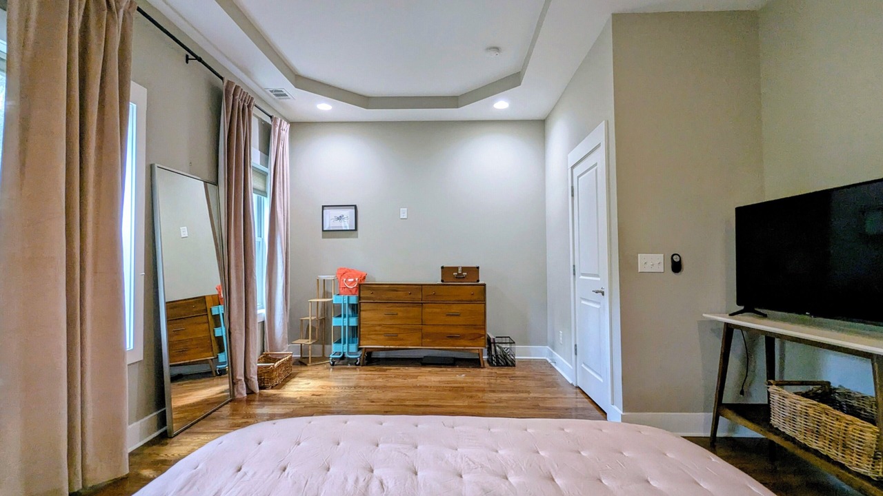 Photo of Bedroom in Inglewood
