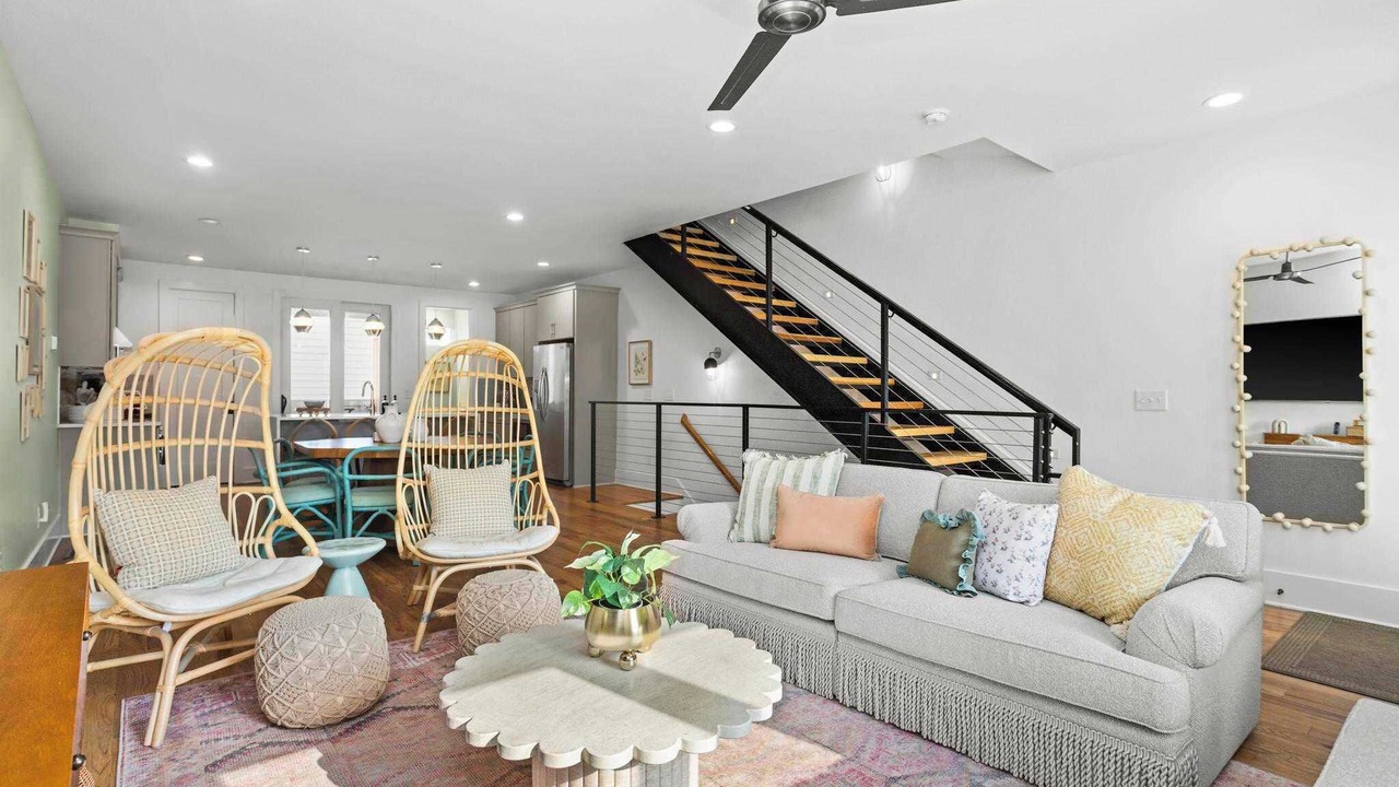 Photo of Livingroom in Eighth Avenue