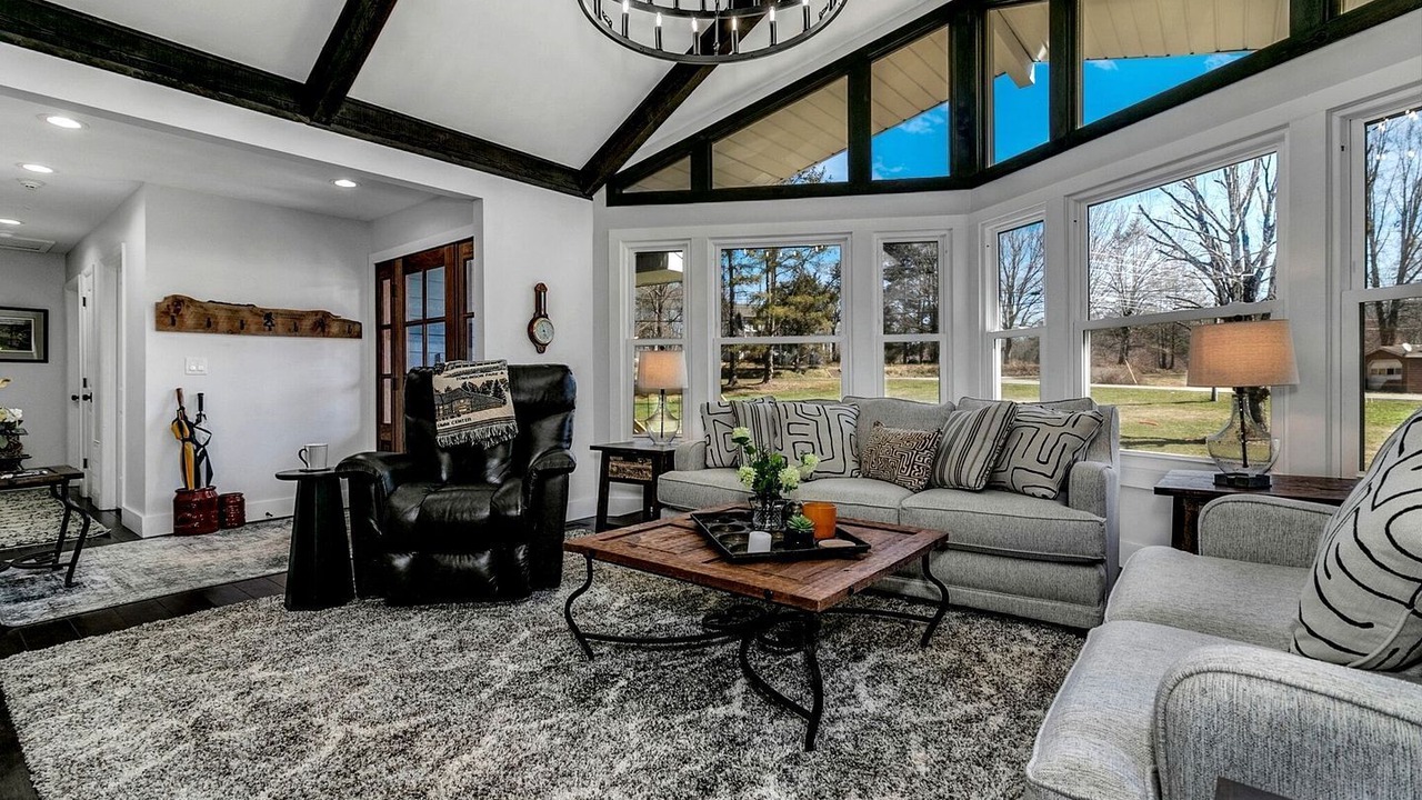 Photo of Livingroom in Vein Mountain