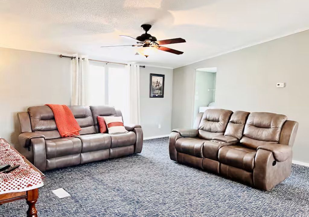 Photo of Livingroom in Trenton