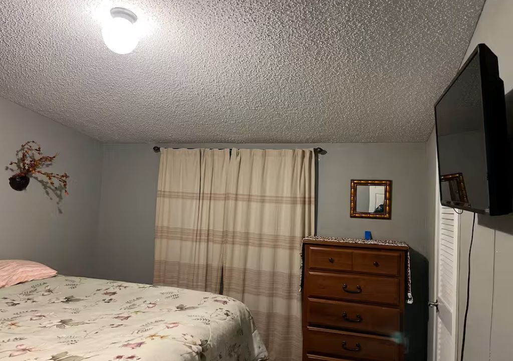 Photo of Bedroom in Trenton