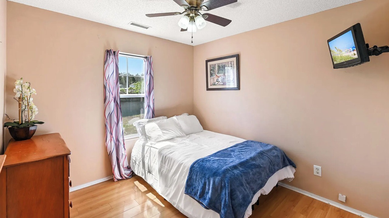 Photo of Bedroom in Knightdale