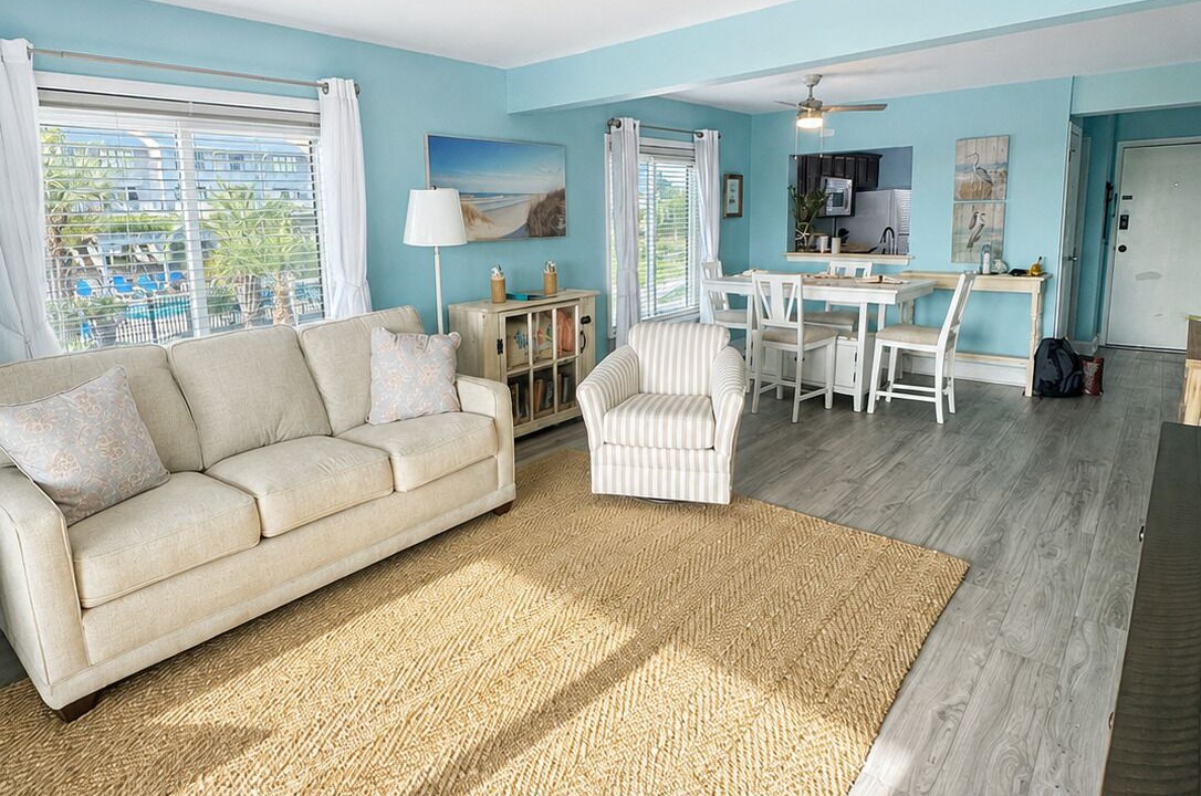 Photo of Livingroom in Oceanmarsh Subdivision