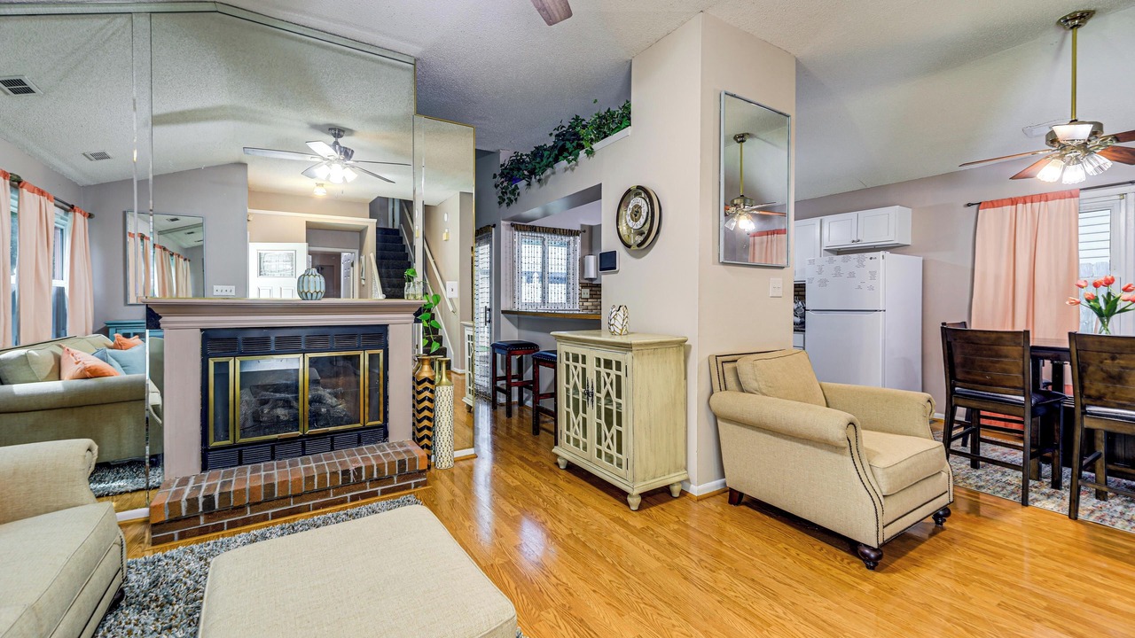 Photo of Livingroom in Piney Green