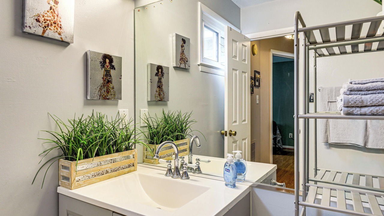 Photo of Bathroom in Piney Green