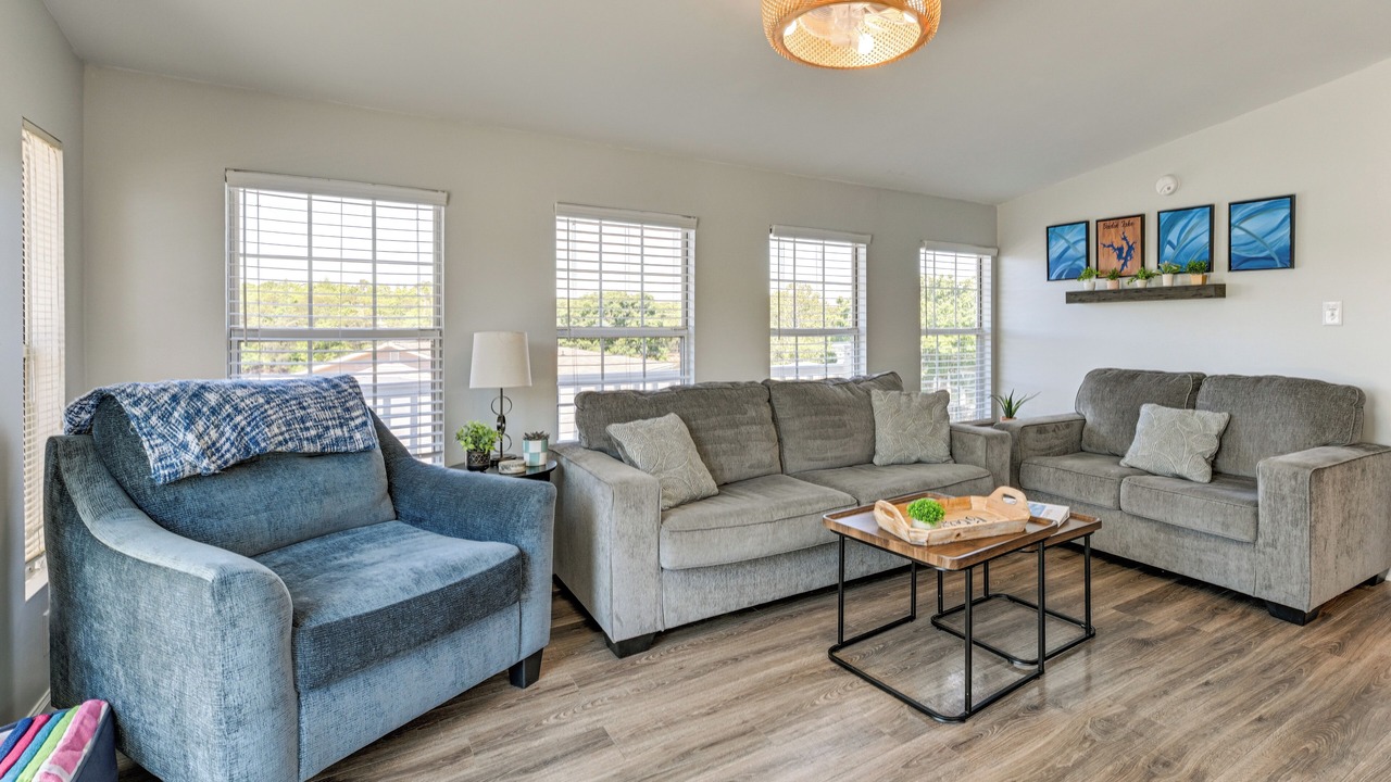 Photo of Livingroom in New London