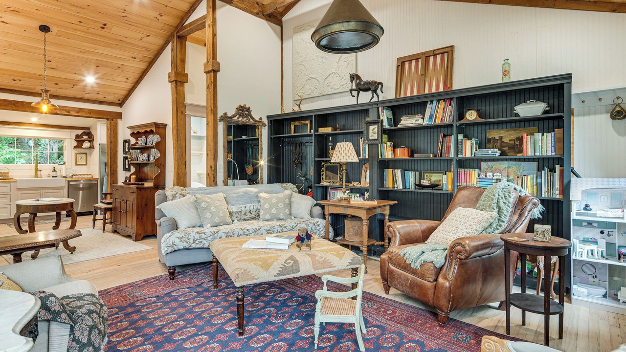 Photo of Livingroom in Lynn