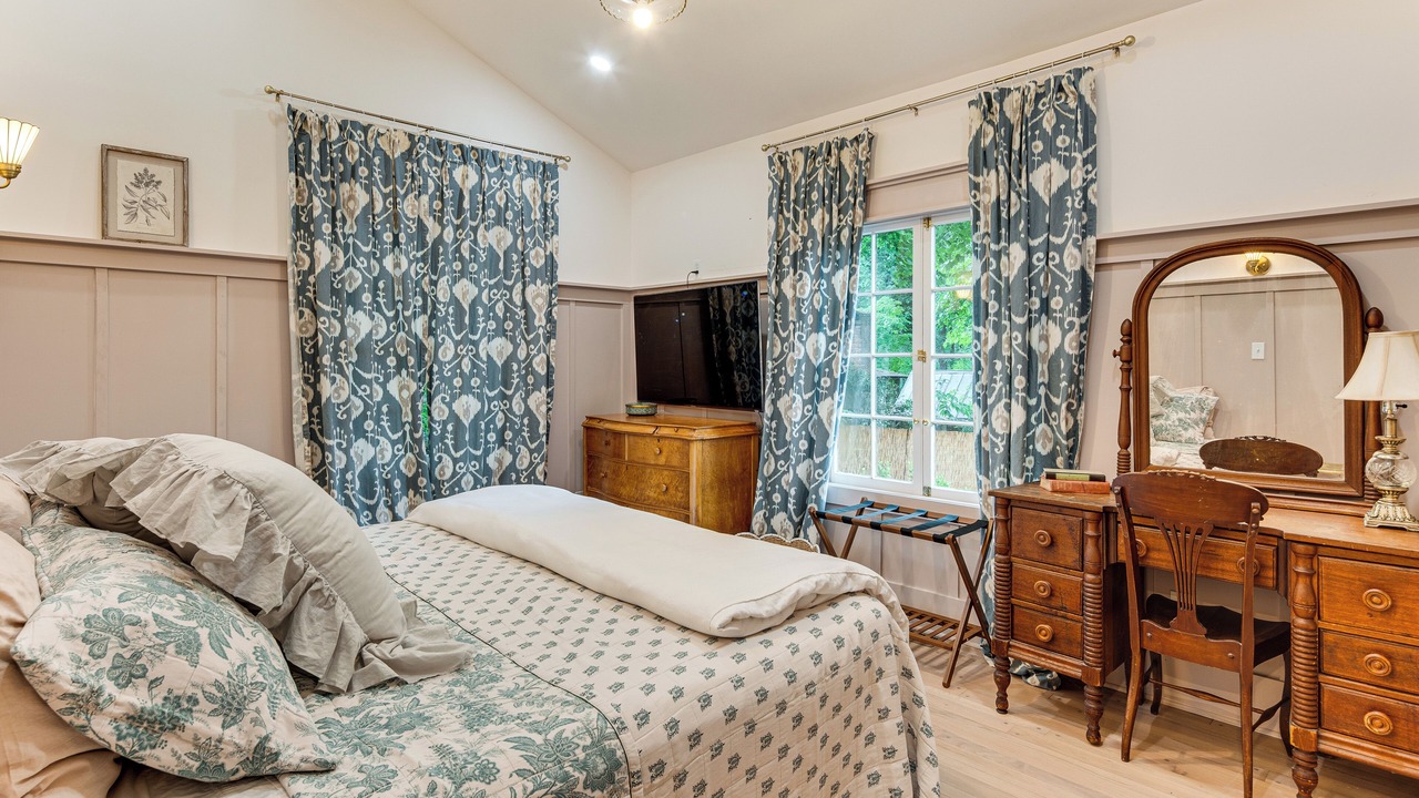 Photo of Bedroom in Lynn