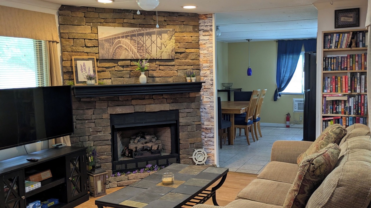Photo of Livingroom in Laurel Springs