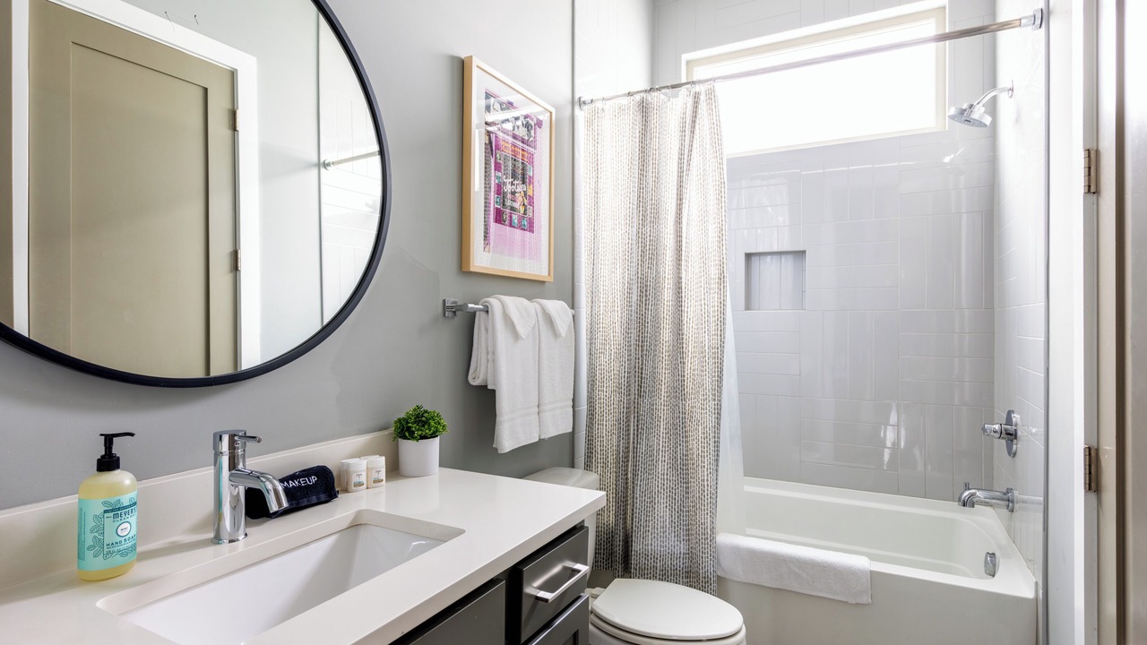 Photo of Bathroom in Haynes Area