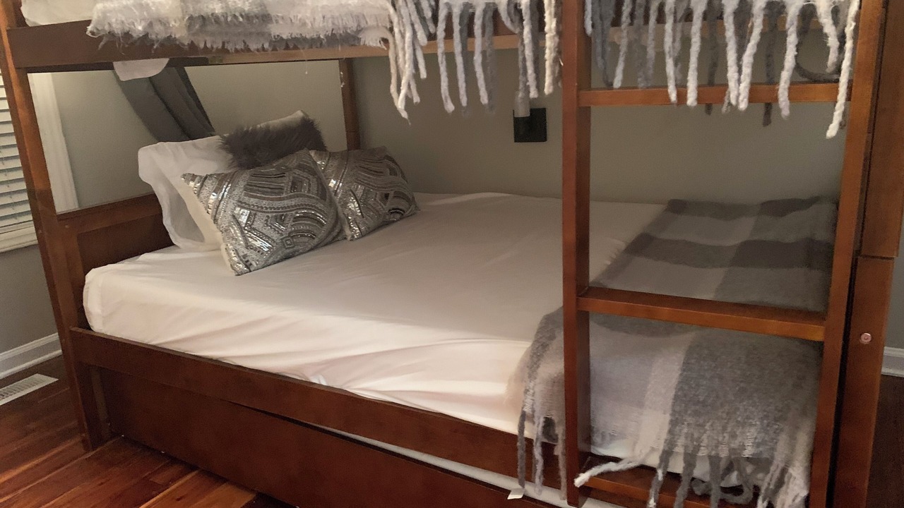 Photo of Bedroom in Jamestown