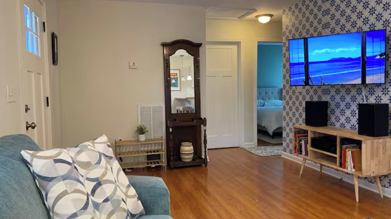 Photo of Livingroom in Shelby Hills