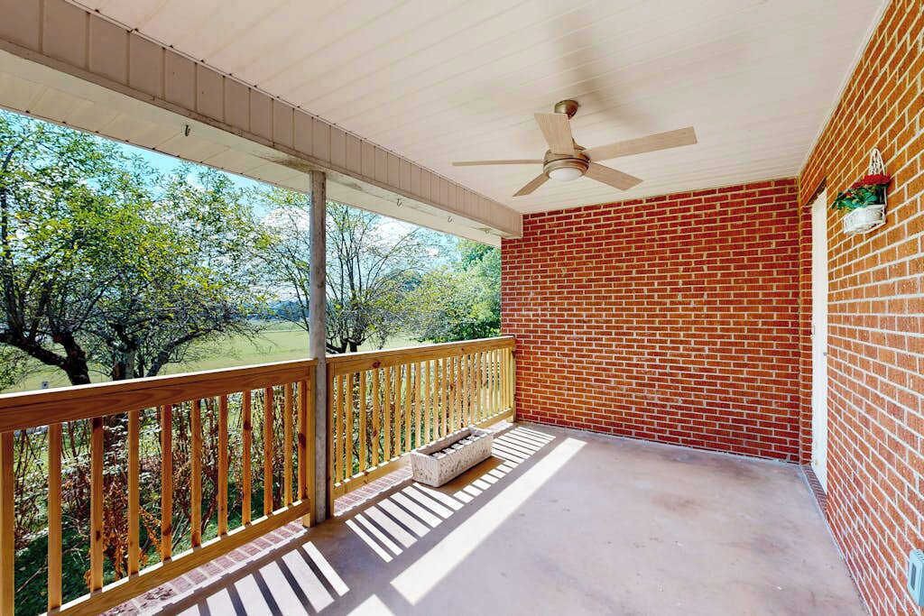Photo of Patio Balcony in Mills River