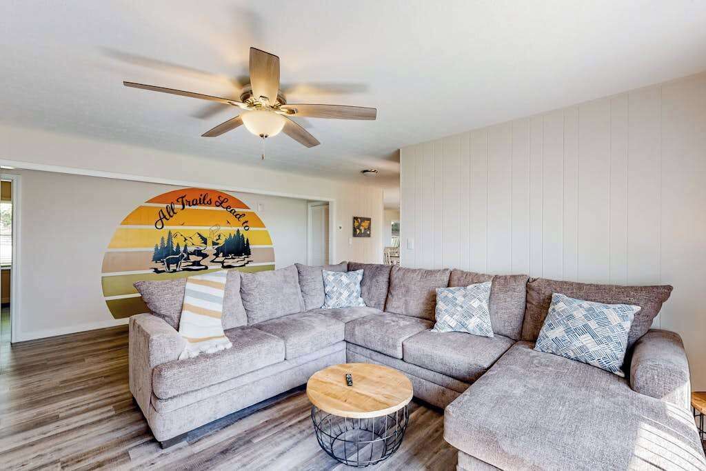 Photo of Livingroom in Mills River