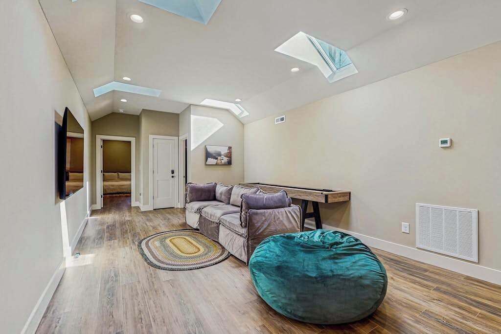 Photo of Livingroom in Mills River
