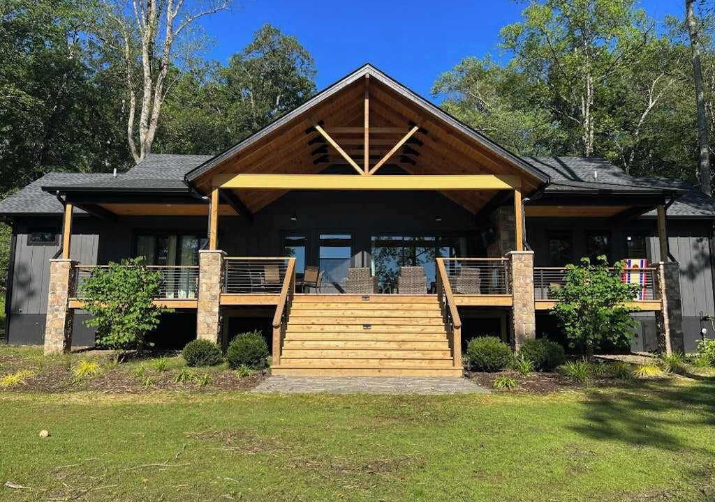 Photo of Outdoor in Mills River
