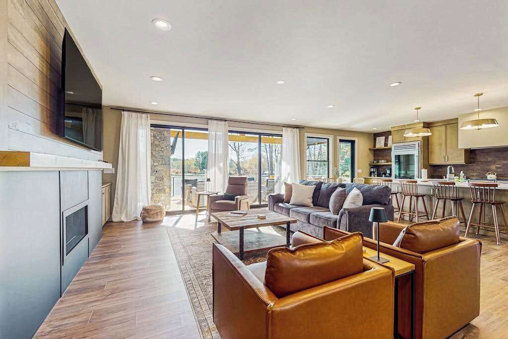Photo of Livingroom in Mills River