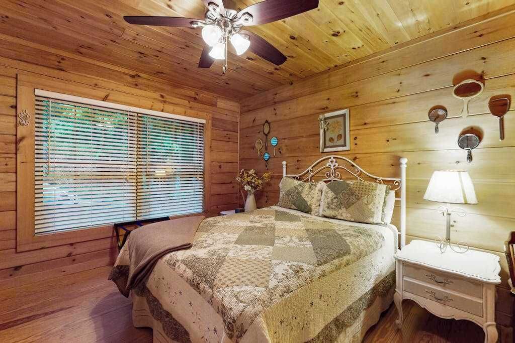 Photo of Bedroom in Cullowhee