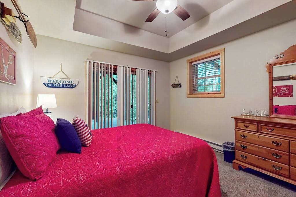 Photo of Bedroom in Cullowhee