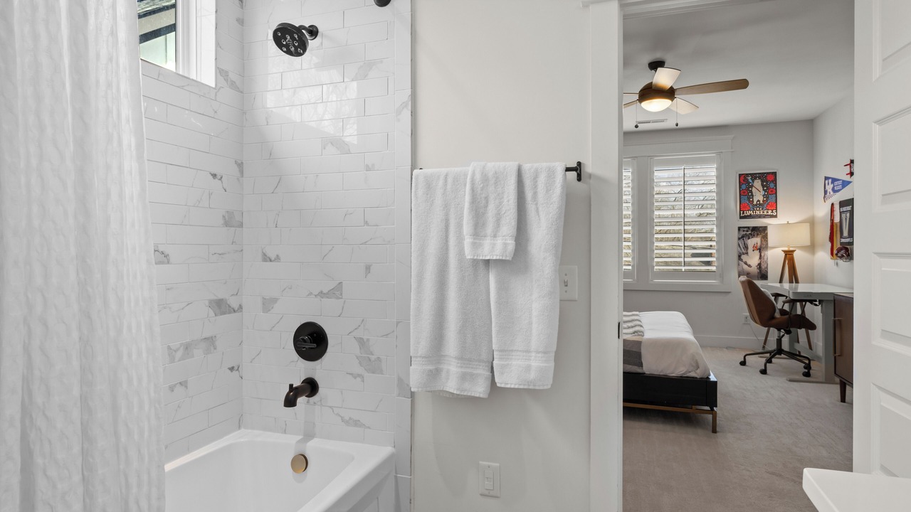 Photo of Bathroom in Sylvan Park