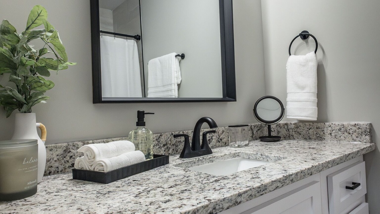 Photo of Bathroom in Peach Orchard