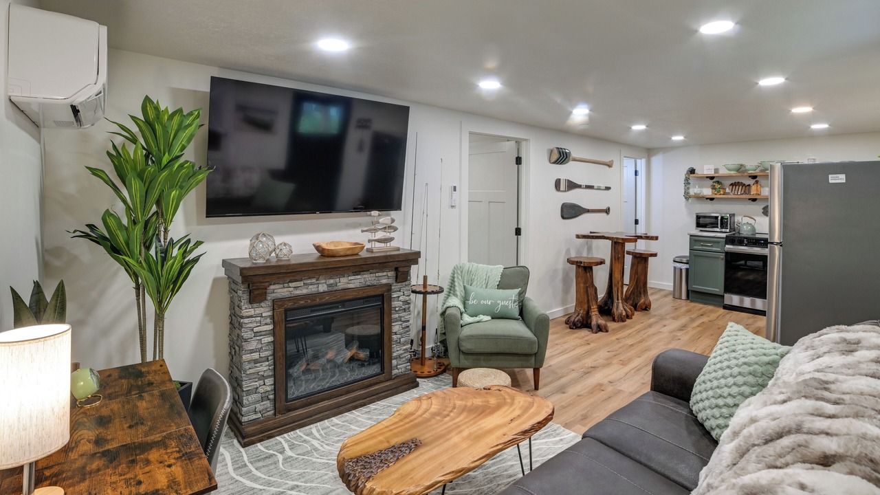 Photo of Livingroom in Springville