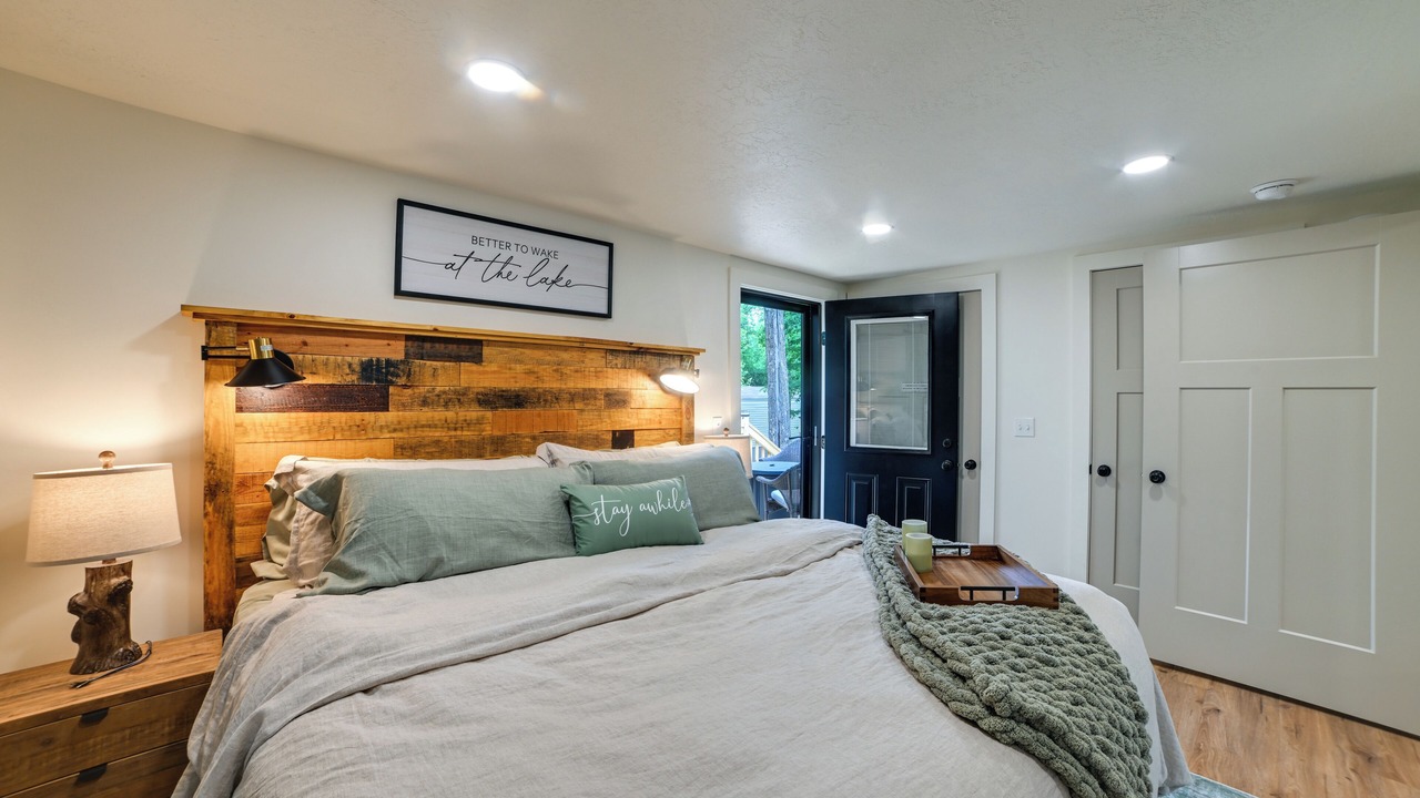 Photo of Bedroom in Springville