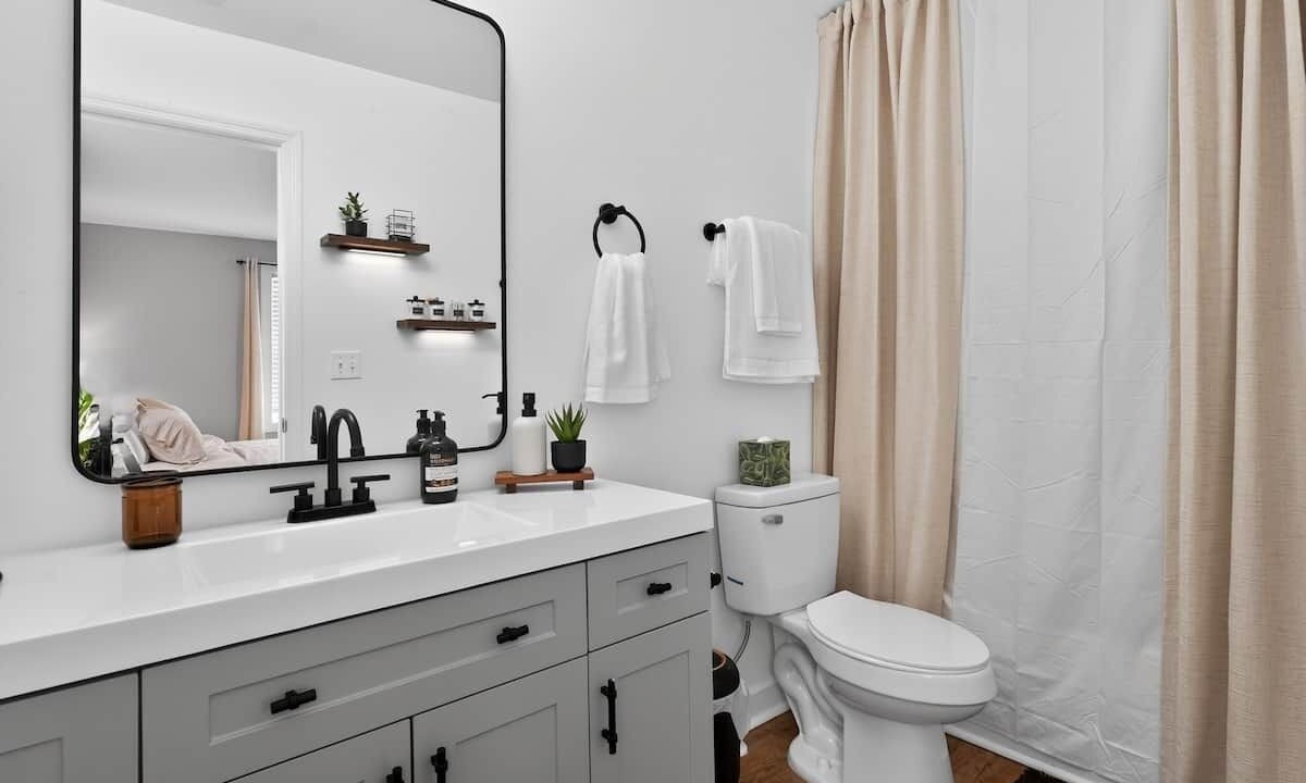 Photo of Bathroom in Gallatin